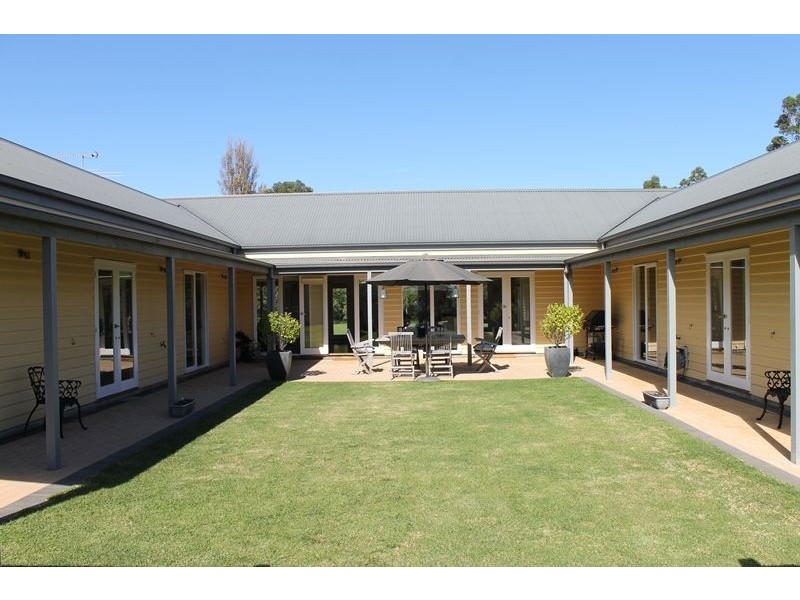 28 Settlement Road, Silverleaves VIC 3922