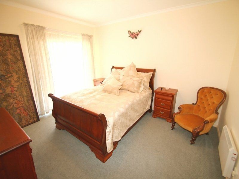 2/3 Wyndham Avenue, Cowes VIC 3922