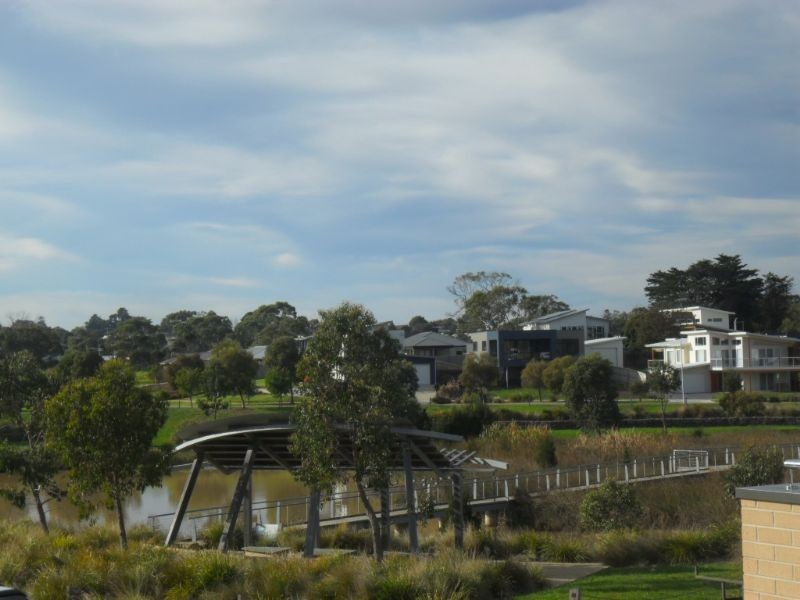 11 Pobblebonk Place, Cowes VIC 3922