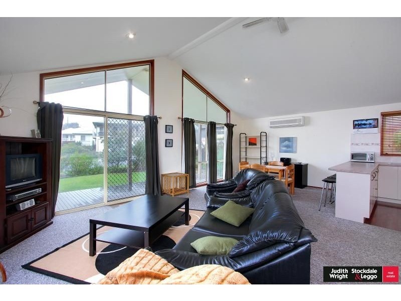 21 Halcyon Avenue, San Remo VIC 3925