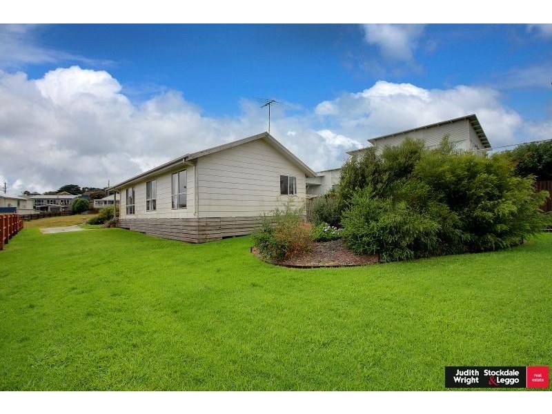 21 Halcyon Avenue, San Remo VIC 3925