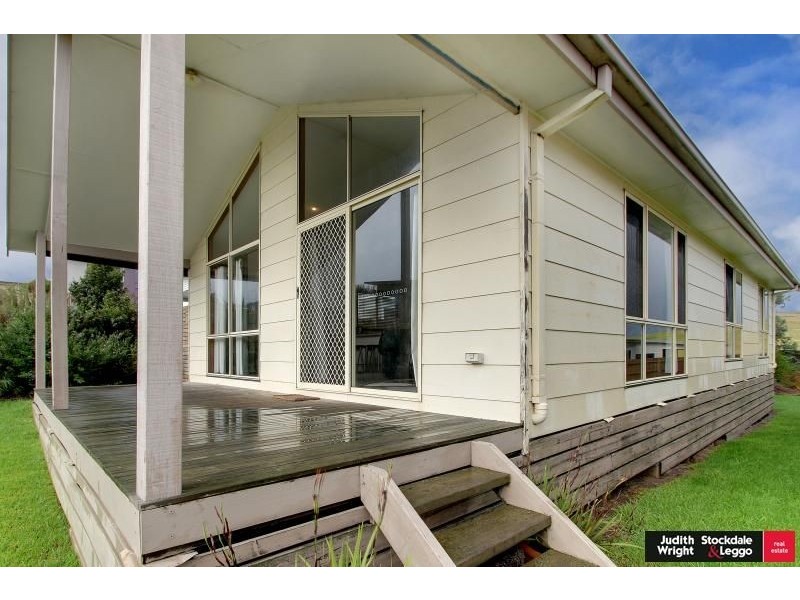 21 Halcyon Avenue, San Remo VIC 3925