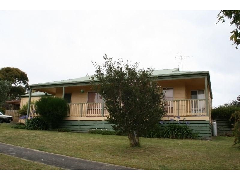 28 Walton Street, Cowes VIC 3922