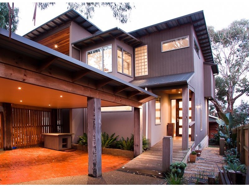 9 Hollywood Crescent, Smiths Beach VIC 3922