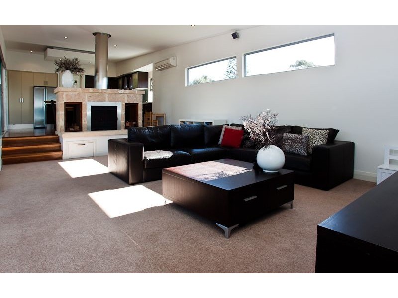 9 Hollywood Crescent, Smiths Beach VIC 3922