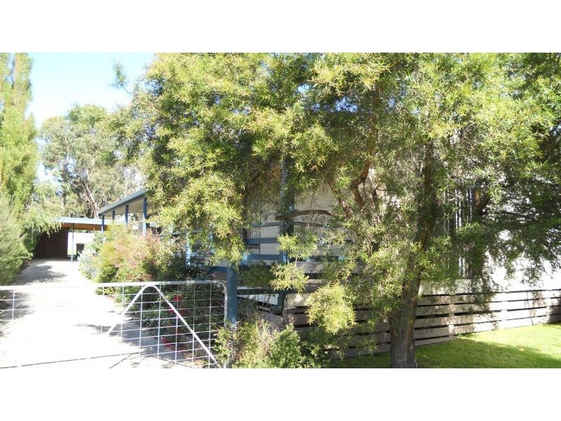 11 Outlook Drive, Cowes VIC 3922