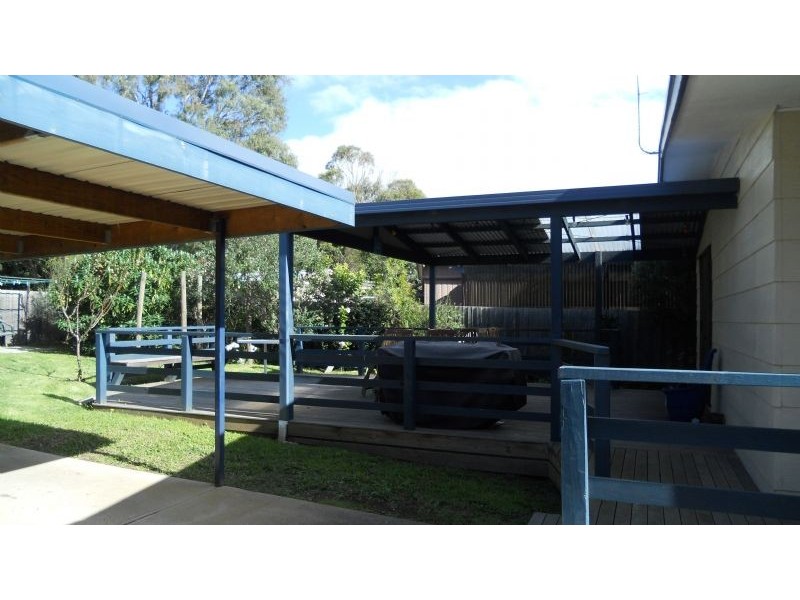 11 Outlook Drive, Cowes VIC 3922