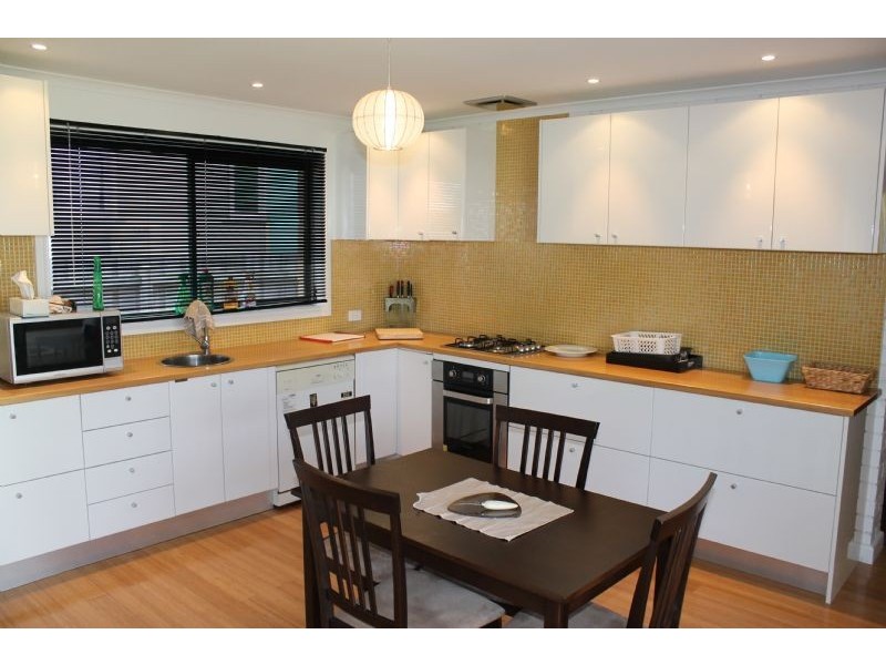 9 Malcalm Ave, Surf Beach VIC 3922