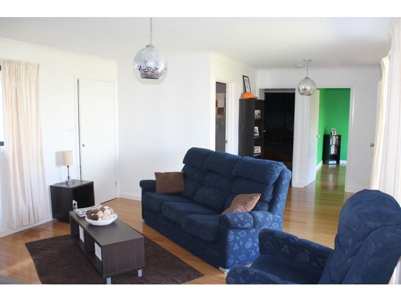 9 Malcalm Ave, Surf Beach VIC 3922