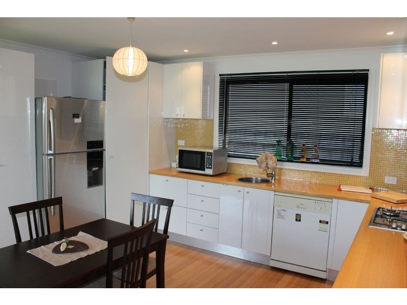 9 Malcalm Ave, Surf Beach VIC 3922