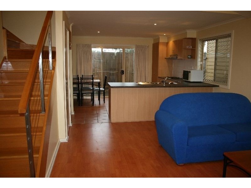 4/6 Hollydene Court, Cowes VIC 3922