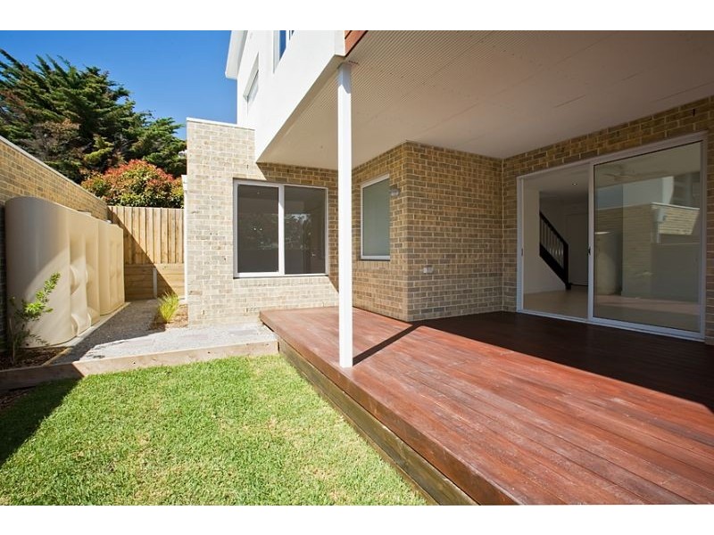 2/13 Langard Road, Cowes VIC 3922