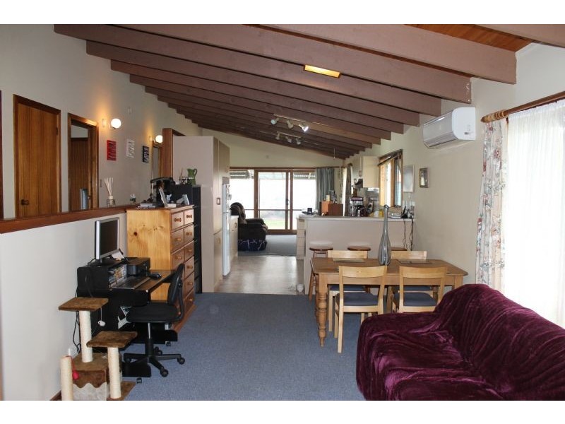 59 Churchill Drv, Cowes VIC 3922