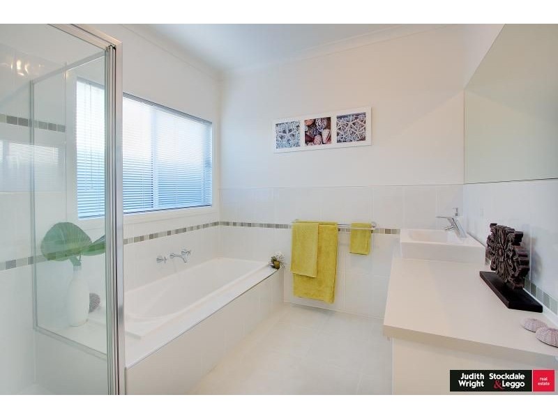 29 Norman Drive, Cowes VIC 3922