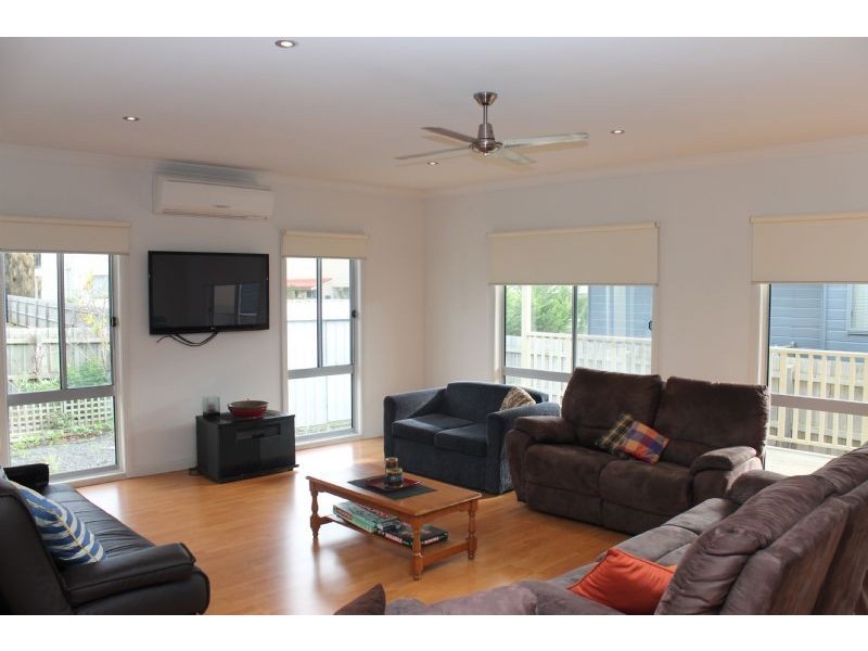 6 Chloe Close, Cowes VIC 3922