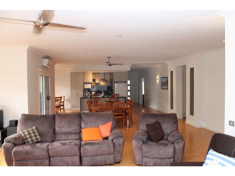 6 Chloe Close, Cowes VIC 3922
