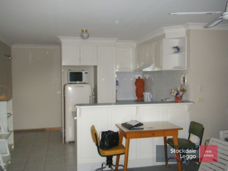 4/8-10 Forrest Avenue, Newhaven VIC 3925