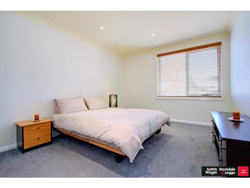 16/15-16 The Esplanade, Cowes VIC 3922