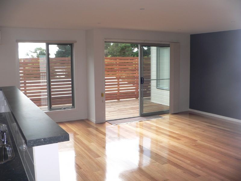 21 Alexander Avenue, Cowes VIC 3922
