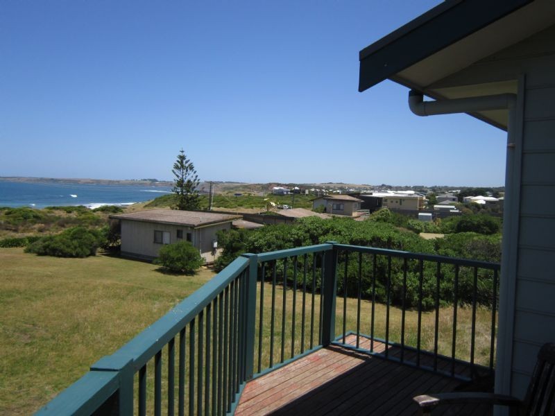 44 Batman Avenue, Surf Beach VIC 3922