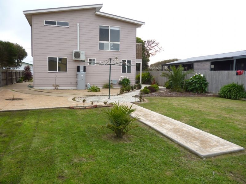 11 Lantana Road, Cape Woolamai VIC 3925