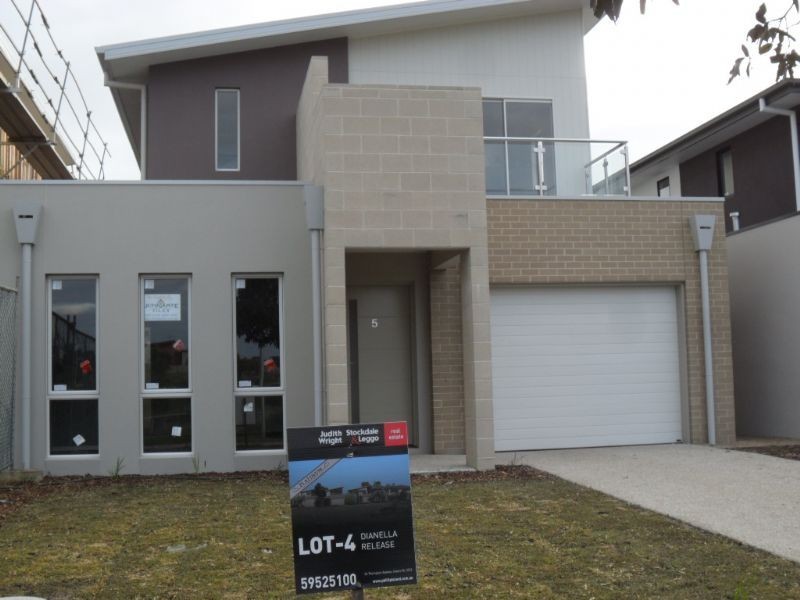 5 Pobblebonk Place, Cowes VIC 3922