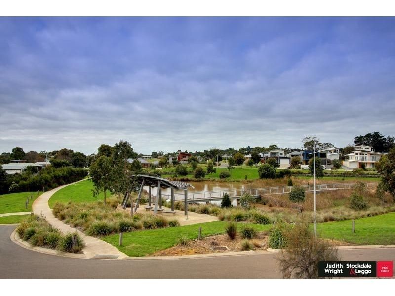 7 Pobblebonk Place, Cowes VIC 3922