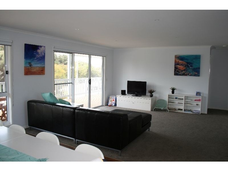 19 Vision Circuit, Sunset Strip VIC 3922