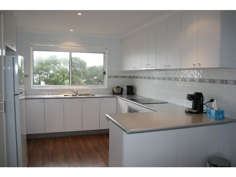 19 Vision Circuit, Sunset Strip VIC 3922