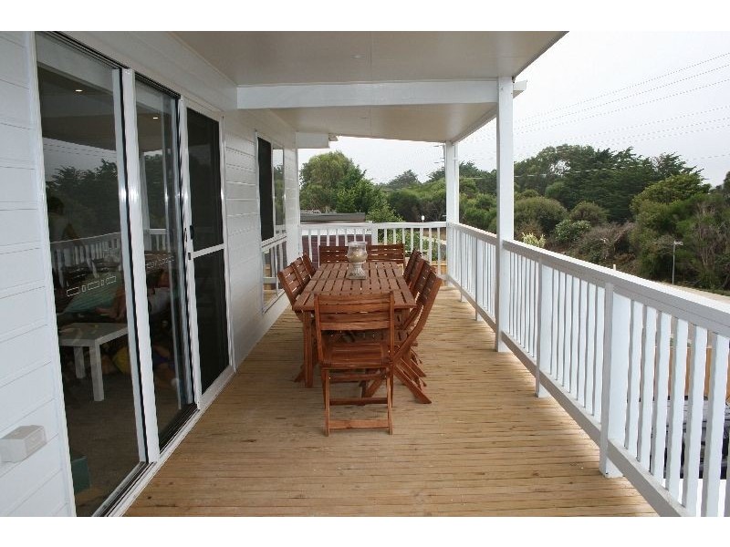 19 Vision Circuit, Sunset Strip VIC 3922