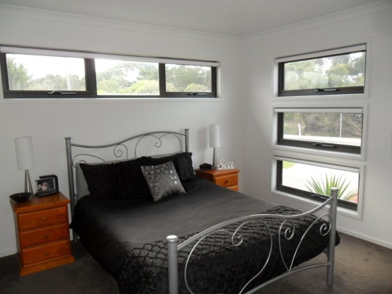 21 Vision Circuit, Sunset Strip VIC 3922