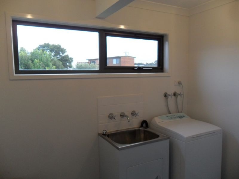 21 Vision Circuit, Sunset Strip VIC 3922