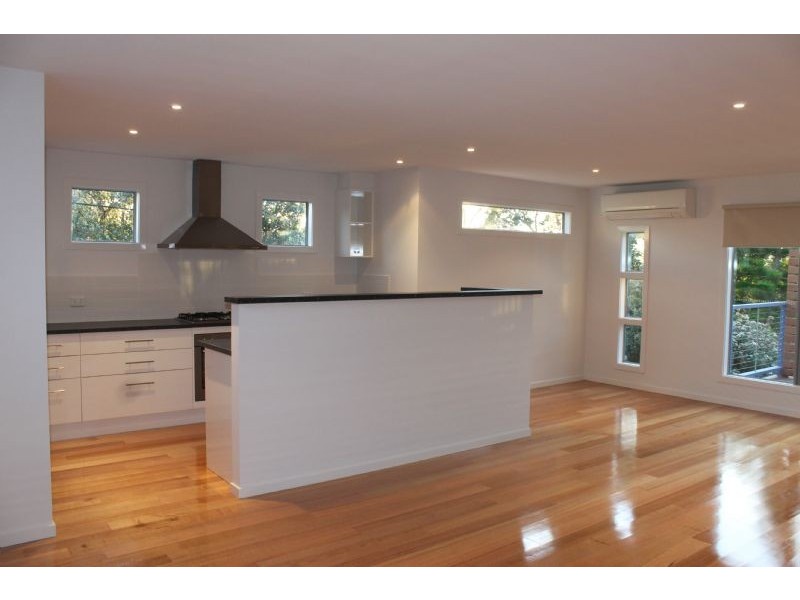 21 Alexander Avenue, Cowes VIC 3922