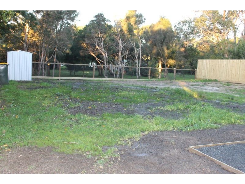 21 Alexander Avenue, Cowes VIC 3922