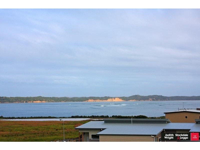 15 Halcyon Avenue, San Remo VIC 3925