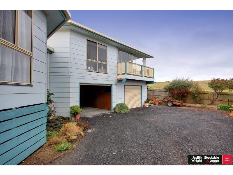 15 Halcyon Avenue, San Remo VIC 3925