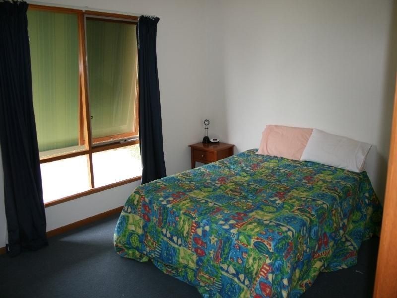 B/1 Boonderabbi Way, Cowes VIC 3922