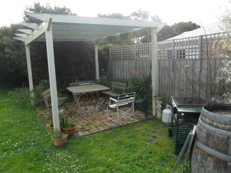 75 Wyndham Avenue, Cowes VIC 3922