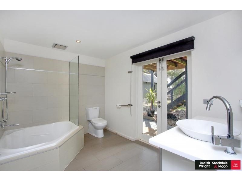24 Reid Street, Rhyll VIC 3923
