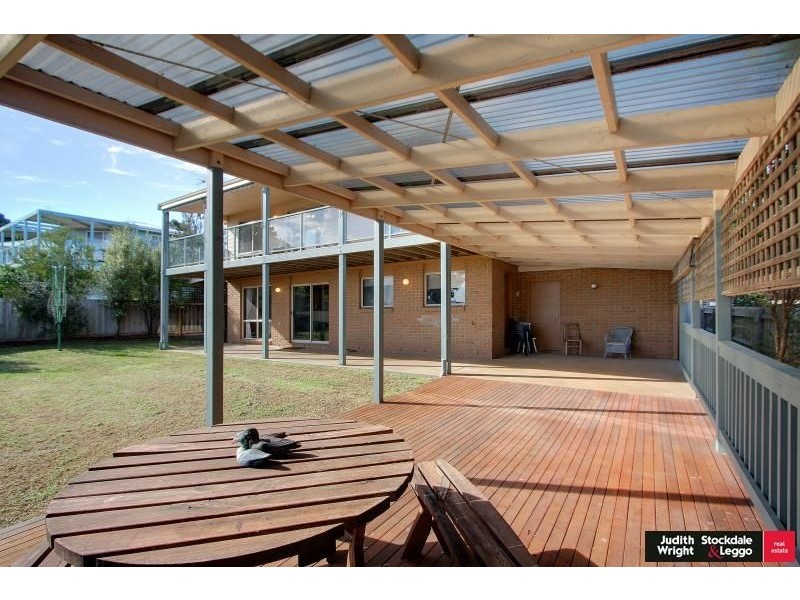 36 Red Rocks Road, Cowes VIC 3922
