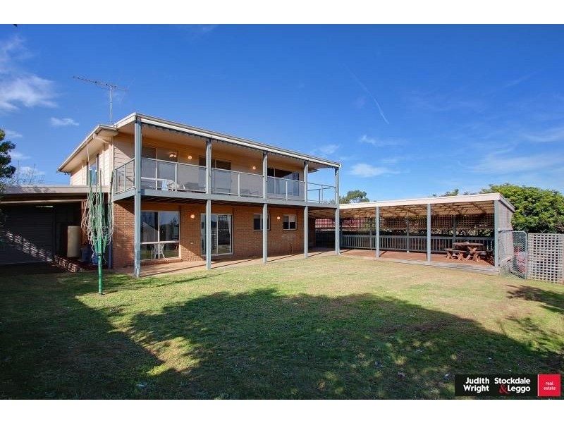 36 Red Rocks Road, Cowes VIC 3922