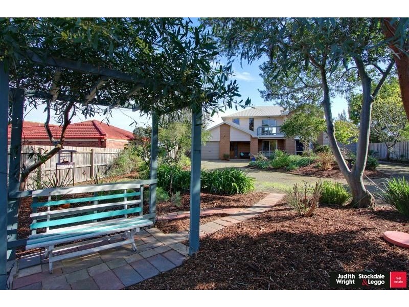 36 Red Rocks Road, Cowes VIC 3922