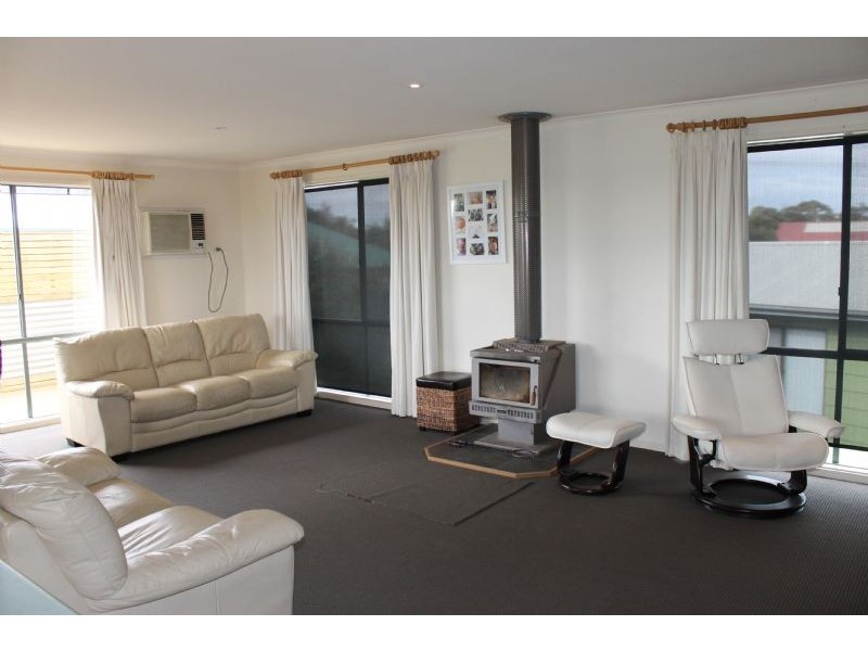 1 First Avenue, Cape Woolamai VIC 3925