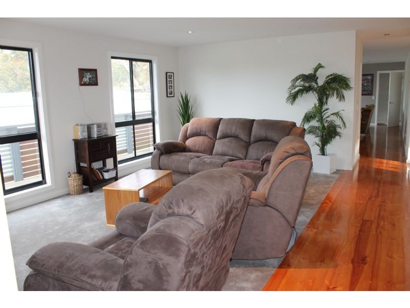 53 Norman Drive, Cowes VIC 3922
