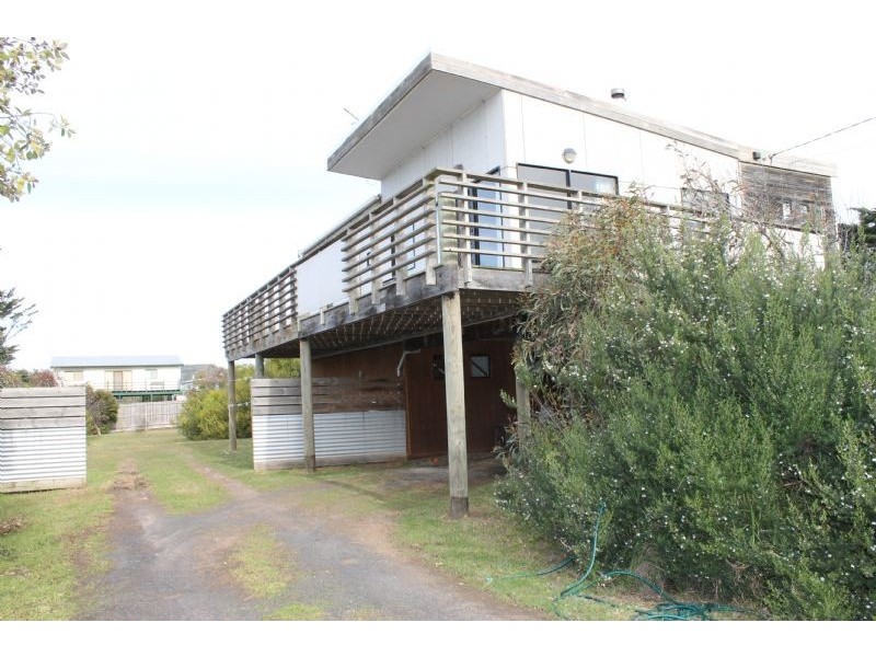 1 Hopetoun Crescent, Surf Beach VIC 3922