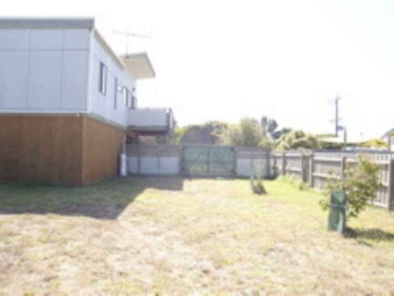 1 Hopetoun Crescent, Surf Beach VIC 3922