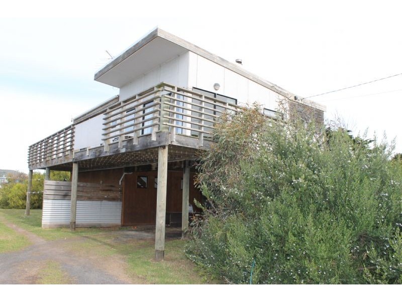 1 Hopetoun Crescent, Surf Beach VIC 3922
