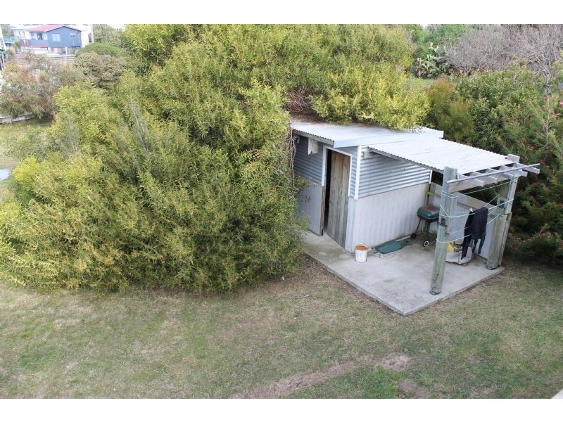 1 Hopetoun Crescent, Surf Beach VIC 3922