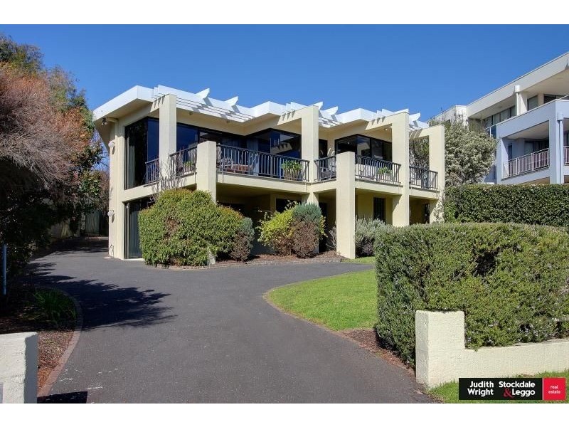 19 The Esplanade, Cowes VIC 3922