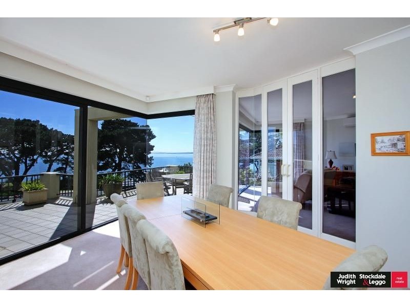 19 The Esplanade, Cowes VIC 3922